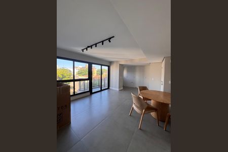 Sala de apartamento à venda com 2 quartos, 71m² em Petrópolis, Porto Alegre