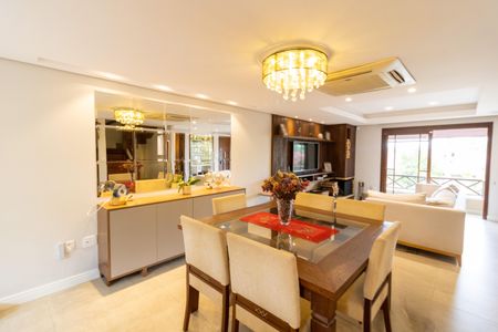 Sala de casa à venda com 3 quartos, 211m² em Vila Assunção, Porto Alegre