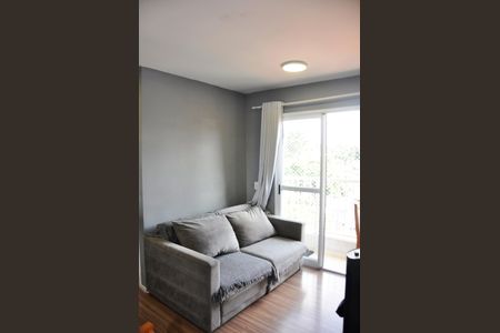 Detalhe - Sala e Sala de Jantar de apartamento para alugar com 2 quartos, 39m² em Vila Nina, São Paulo