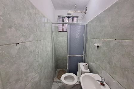 Banheiro de casa para alugar com 1 quarto, 42m² em Parque Uruguaiana, Duque de Caxias