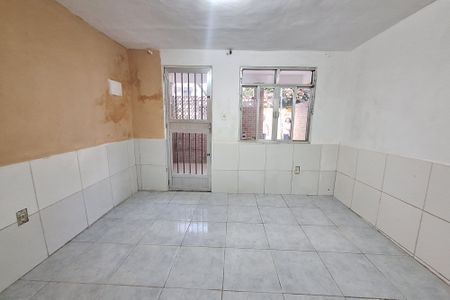 Sala de casa para alugar com 1 quarto, 42m² em Parque Uruguaiana, Duque de Caxias
