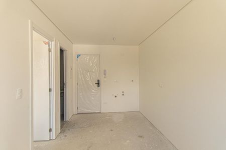 Sala/Cozinha de apartamento para alugar com 1 quarto, 25m² em Centro, Curitiba