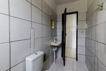 Banheiro de casa para alugar com 1 quarto, 40m² em Chácara Vista Alegre, Cotia