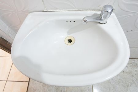 Banheiro - Detalhe de casa para alugar com 1 quarto, 50m² em Conjunto Residencial José Bonifácio, São Paulo