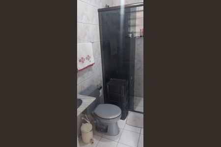 Banheiro de casa de condomínio para alugar com 2 quartos, 60m² em Costa E Silva, Porto Alegre