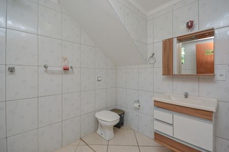 Banheiro de casa para alugar com 1 quarto, 52m² em Jardim Rosa Maria, São Paulo