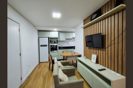 Sala - Cozinha de kitnet/studio para alugar com 1 quarto, 35m² em Saco dos Limões, Florianópolis