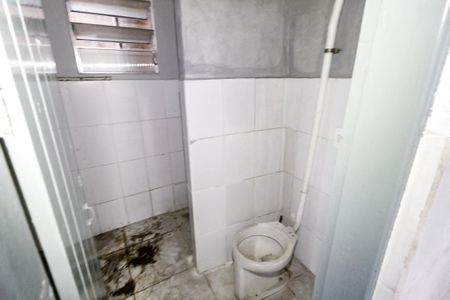 Banheiro de casa para alugar com 1 quarto, 70m² em Jardim Boa Vista (zona Oeste), São Paulo