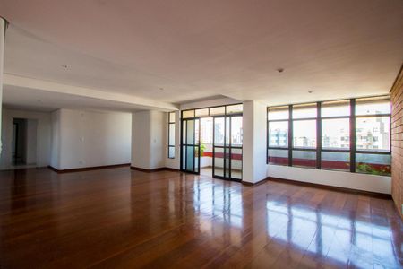 Apartamento para alugar com 4 quartos, 300m² em Vila Lea, Santo André