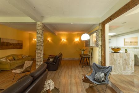 Sala de casa de condomínio para alugar com 2 quartos, 400m² em Rio Cotia, Cotia