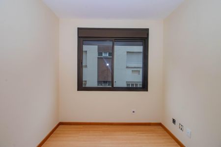 Quarto 2 de apartamento para alugar com 3 quartos, 107m² em Petrópolis, Porto Alegre