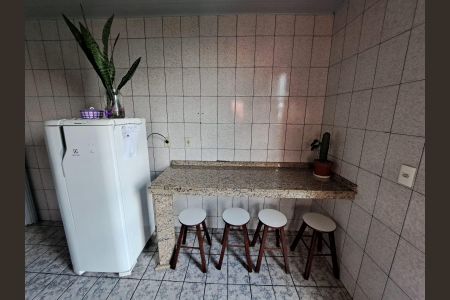Cozinha de apartamento para alugar com 2 quartos, 64m² em Aliança, Osasco