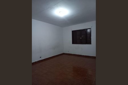 Quarto de casa para alugar com 2 quartos, 150m² em Vila Liviero, São Paulo