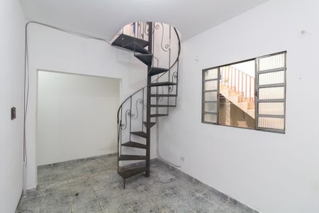 Sala de casa para alugar com 2 quartos, 60m² em Parque Santa Rita, São Paulo