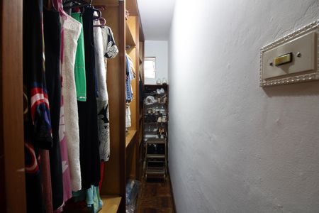 Closet Quarto 1 de casa para alugar com 3 quartos, 135m² em Vila Salete, São Paulo