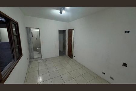 Casa à venda com 4 quartos, 220m² em Jardim Teles de Menezes, Santo André