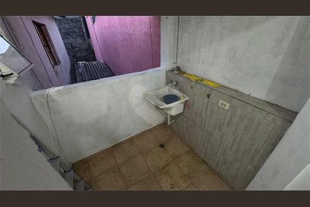Casa à venda com 4 quartos, 220m² em Jardim Teles de Menezes, Santo André