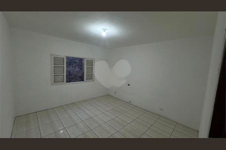 Casa à venda com 4 quartos, 220m² em Jardim Teles de Menezes, Santo André