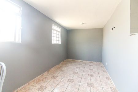 Sala/Quarto de kitnet/studio para alugar com 1 quarto, 30m² em Conjunto Residencial José Bonifácio, São Paulo