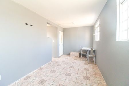 Sala/Quarto de kitnet/studio para alugar com 1 quarto, 30m² em Conjunto Residencial José Bonifácio, São Paulo