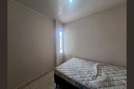 Quarto de casa para alugar com 1 quarto, 30m² em Cipava, Osasco