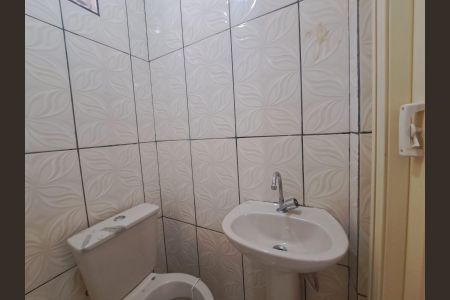 Banheiro de casa para alugar com 1 quarto, 30m² em Cipava, Osasco