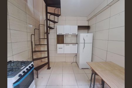 Cozinha de casa para alugar com 1 quarto, 30m² em Cipava, Osasco
