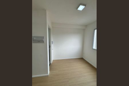 Sala/Quarto de kitnet/studio para alugar com 1 quarto, 18m² em Jardim Jaragua (Sao Domingos), São Paulo