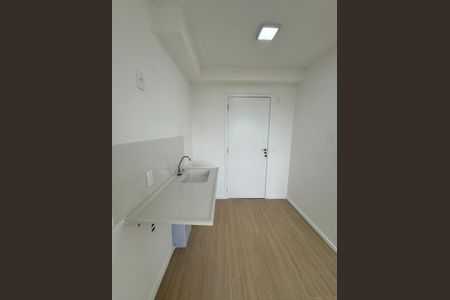 Cozinha de kitnet/studio para alugar com 1 quarto, 18m² em Jardim Jaragua (Sao Domingos), São Paulo