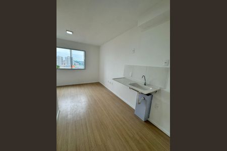 Cozinha de kitnet/studio para alugar com 1 quarto, 18m² em Jardim Jaragua (Sao Domingos), São Paulo
