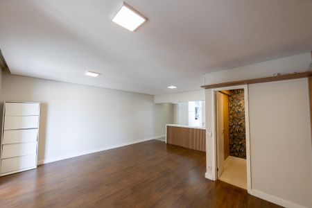 Sala de apartamento para alugar com 3 quartos, 105m² em Jardim Tupanci, Barueri