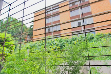 Sala - Janela Vista de apartamento para alugar com 2 quartos, 100m² em Santa Lúcia, Belo Horizonte