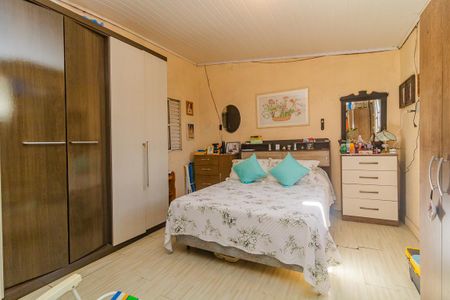 Casa à venda com 5 quartos, 150m² em Camaquã, Porto Alegre