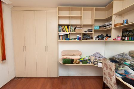 Casa à venda com 3 quartos, 360m² em Eldorado, Contagem