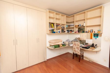 Casa à venda com 3 quartos, 360m² em Eldorado, Contagem