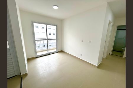 Sala de apartamento para alugar com 2 quartos, 43m² em Bonsucesso, Guarulhos