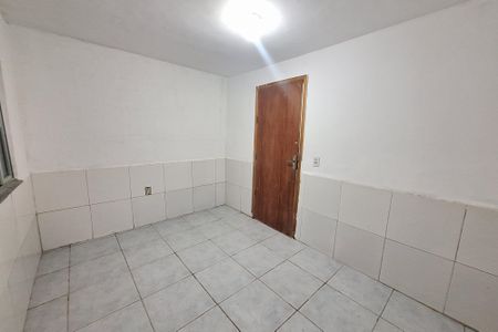 Quarto de casa para alugar com 1 quarto, 50m² em Parque Uruguaiana, Duque de Caxias