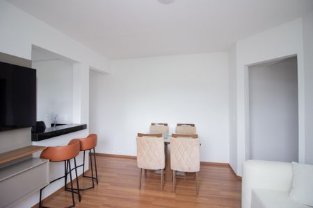 Sala de apartamento para alugar com 2 quartos, 66m² em Centro, Contagem
