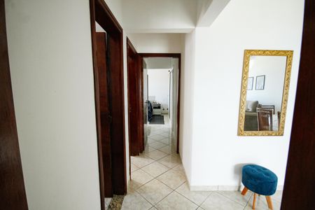 Corredor de apartamento para alugar com 3 quartos, 126m² em Vila Caiçara, Praia Grande
