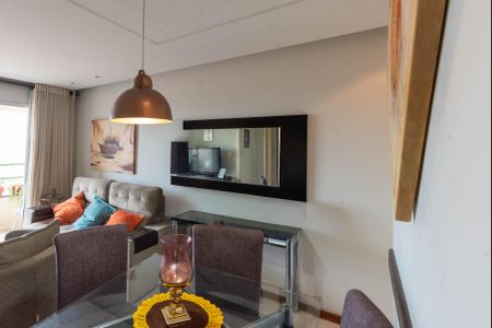 Sala de apartamento à venda com 3 quartos, 70m² em Vila Anhanguera, Campinas