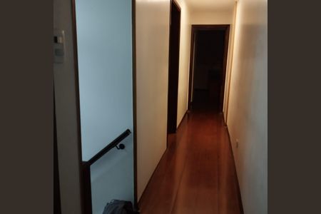 Corredor de casa à venda com 4 quartos, 136m² em Vila Butantã, São Paulo