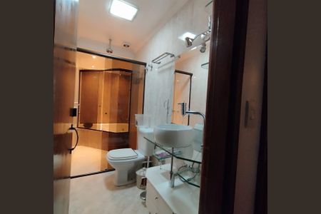 Banheiro de casa à venda com 4 quartos, 136m² em Vila Butantã, São Paulo