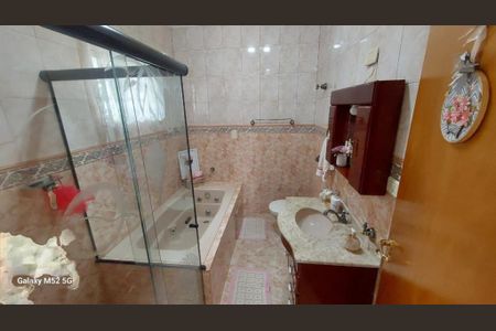 Casa à venda com 3 quartos, 210m² em Vila Metalúrgica, Santo André