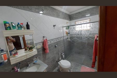 Casa à venda com 3 quartos, 210m² em Vila Metalúrgica, Santo André