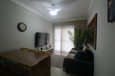 Sala de apartamento para alugar com 2 quartos, 68m² em Jardim Vitoria, Guarujá
