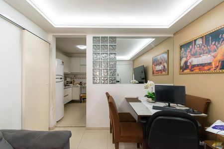 Sala de casa de condomínio à venda com 2 quartos, 65m² em Vila California, São Paulo