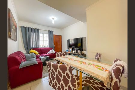 Sala de casa de condomínio à venda com 2 quartos, 60m² em Veloso, Osasco