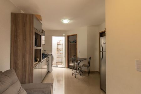 Sala/Cozinha de casa para alugar com 2 quartos, 42m² em Campo de Santana, Curitiba