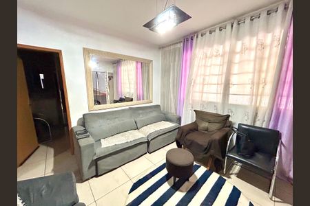 Sala Casa 1 de casa à venda com 6 quartos, 257m² em Jardim Almeida Prado, Guarulhos