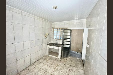 Cozinha de kitnet/studio para alugar com 1 quarto, 33m² em Vila Aurora (zona Norte), São Paulo